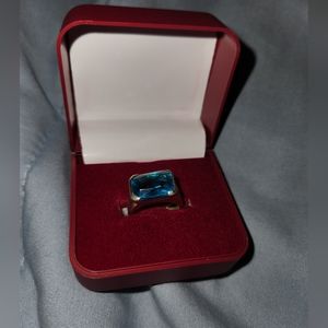 925 stearling silver ring Topaz